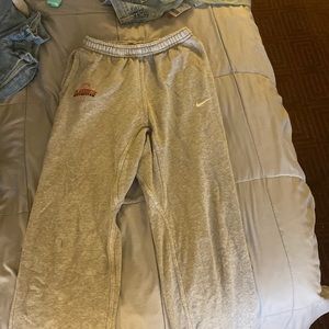 Nike Sweatpants (Size Small)